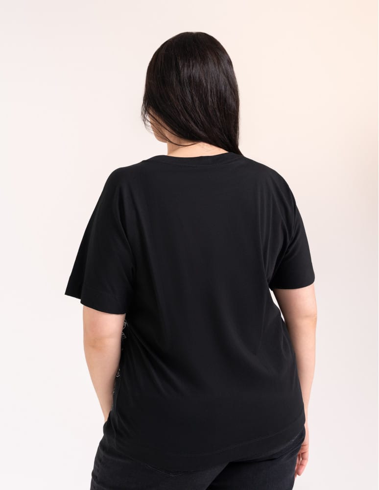 Bluzki z kr&oacute;tkim rękawem - Bluzka damska kimono bawełniana kr&oacute;j boxy z opadającym rękawem delikatny nadruk kwiatowy luźny t-shirt damski CZARNY  - produkt moraj.pl 9