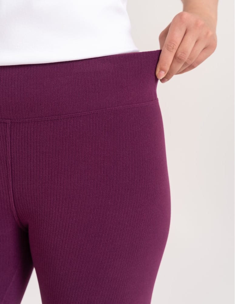 Legginsy damskie - Wygodne legginsy damskie prążkowane z wysokim stanem bezuciskowe FIOLETOWY  - produkt moraj.pl 2