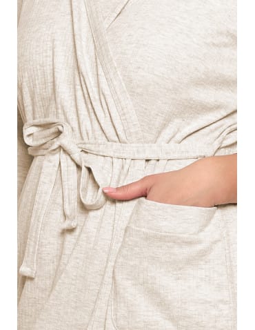 Krótki szlafrok damski Plus Size z prążkowanej dzianiny  - produkt 2