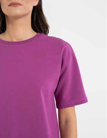 Koszulki z krótkim rękawem - T-shirt damski o luźnym kroju z napisami FIOLETOWY - produkt 4