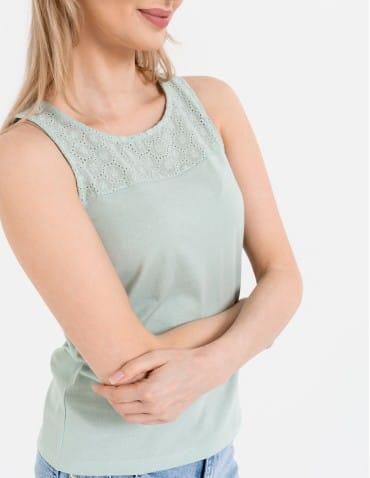 Koszulki i T-shirty - Damska bluzka bez rękawów bawełniana z ażurowym wykończeniem ZIELONY - produkt 2