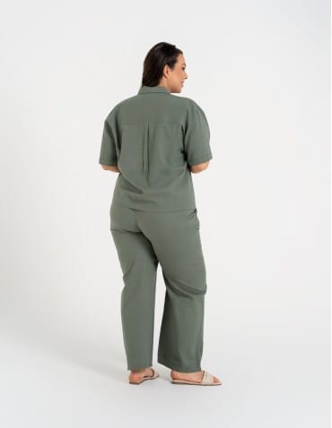 Koszule - Koszula damska casual elegancka z lnu i wiskozy i krótkim rękawem ZIELONY - produkt 13
