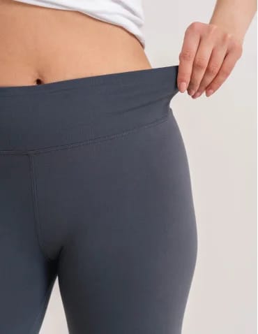 Legginsy damskie - Klasyczne legginsy 3/4 damskie peach touch SZARY - produkt 1