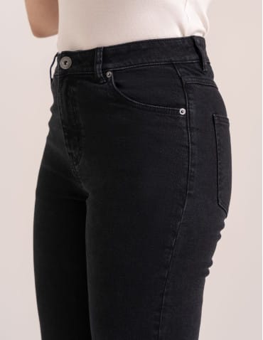 Jeansy - Damskie spodnie jeansowe mom fit CZARNY - produkt 5