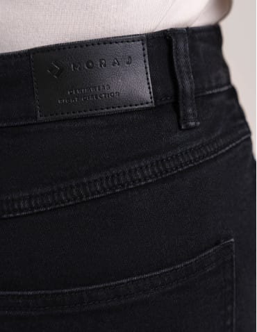 Jeansy - Damskie spodnie jeansowe mom fit CZARNY - produkt 7