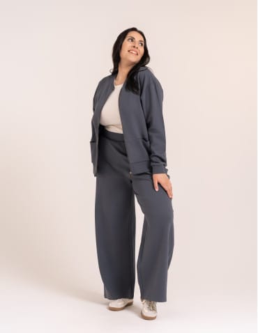 Bluzy damskie - Wygodna bluza damska rozpinana bawełniana z kieszeniami GRAFITOWY - produkt 4
