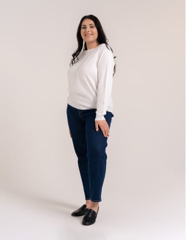Swetry - Wiskozowy sweter damski z cekinowym dekoltem BIAŁY - produkt 5
