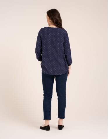 Bluzki z długim rękawem - Bluzka damska elegancka z naturalnej wiskozy o kroju oversize WZÓR 3 - produkt 7