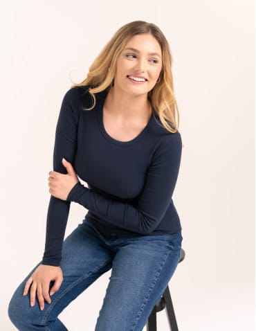 Bluzki z długim rękawem - Bluzka damska z długim rękawem bawełna organiczna prążkowana koszulka longsleeve dopasowana gładka GRANATOWY - produkt 4