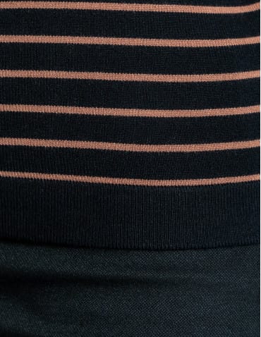 Swetry i kardigany - Sweter damski z wiskozy w paski i okrągłym dekoltem CZARNY - produkt 12