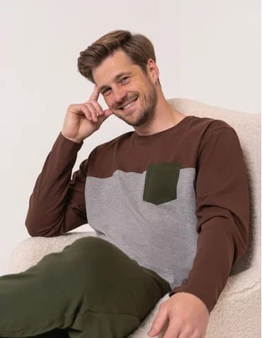 Wygodna piżama męska w stylu sportowym bawełniana z kontrastowym wykończeniem - produkt 2