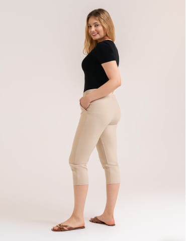Nowości - Spodnie damskie capri z kieszeniami i wygodnym pasem BEŻOWY - produkt 8