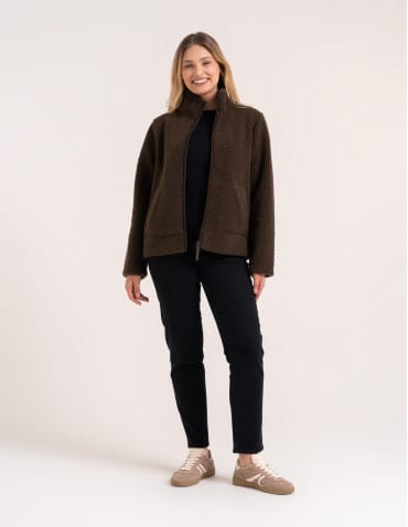 Kurtki damskie - Bluza polarowa damska sherpa baranek o kroju boxy ze stójką i kieszeniami BRĄZOWY - produkt 3