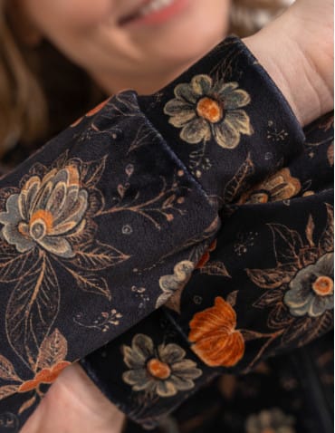 Bluzy damskie - Bluza welurowa damska rozpinana bomberka w kwiatowy print WZÓR 1 - produkt 4