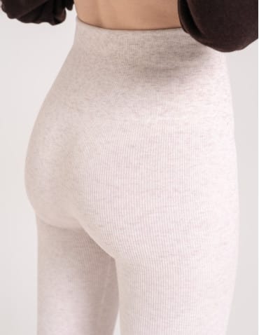 Legginsy ocieplane - Damskie legginsy modelujące z wysokim stanem i wiskozą w prążek KREMOWY - produkt 2
