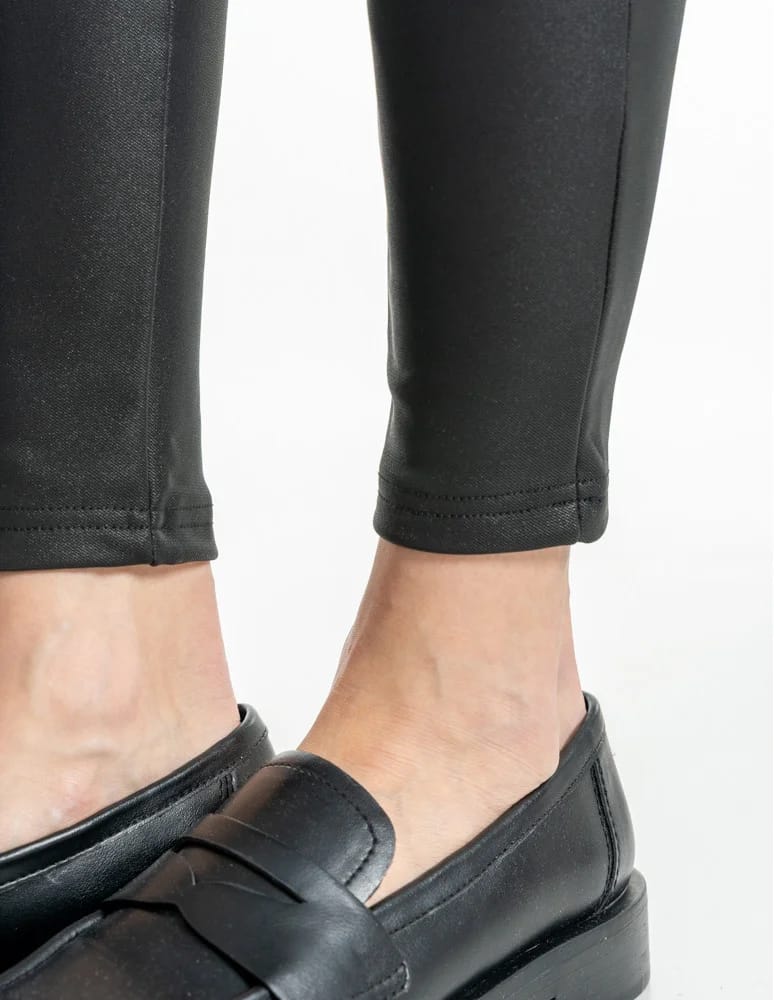 Legginsy damskie - Damskie legginsy z wysokim stanem w stylu skórzanym CZARNY  - produkt moraj.pl 4