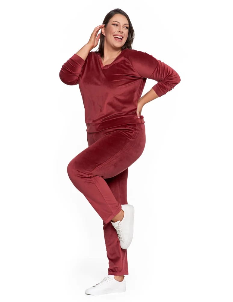 Bluzy damskie - Bluza damska welurowa klasyczna z dekoltem V BORDOWY - produkt moraj.pl 16