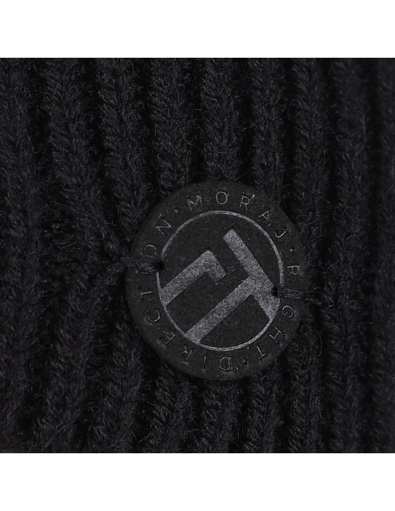 Czapki przejściowe - Prążkowana czapka damska beanie z ozdobną naszywką CZARNY  - produkt moraj.pl 2