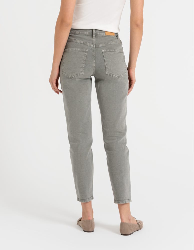 Jeansy - Damskie spodnie jeansowe mom fit JASNY ZIELONY - produkt moraj.pl 11