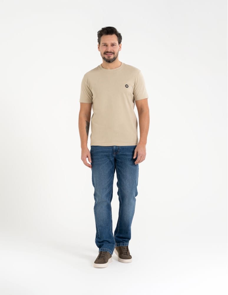 Koszulki z kr&oacute;tkim rękawem - T-shirt męski bawełniany regularny kr&oacute;j z gumową naszywką BEŻOWY  - produkt moraj.pl 4