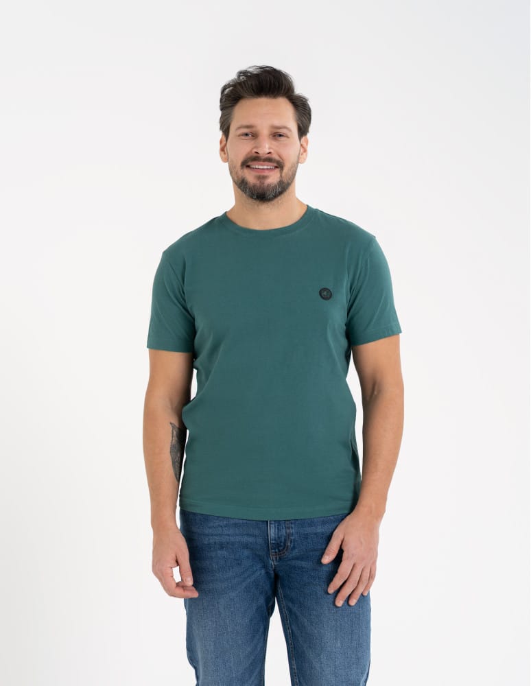 T-shirt męski bawełniany regularny krój z gumową naszywką CIEMNY ZIELONY