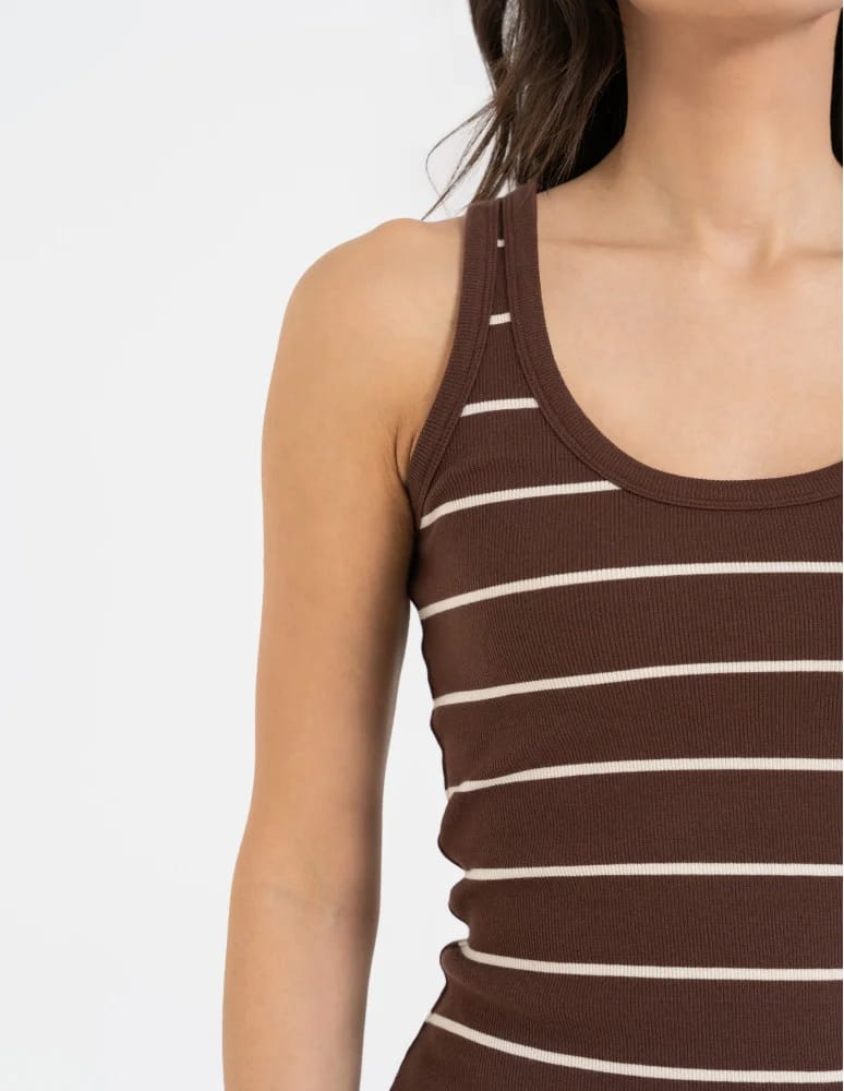 Topy na ramiączkach - Damska koszulka tank top w prążek bawełniana BRĄZOWY  - produkt moraj.pl 4