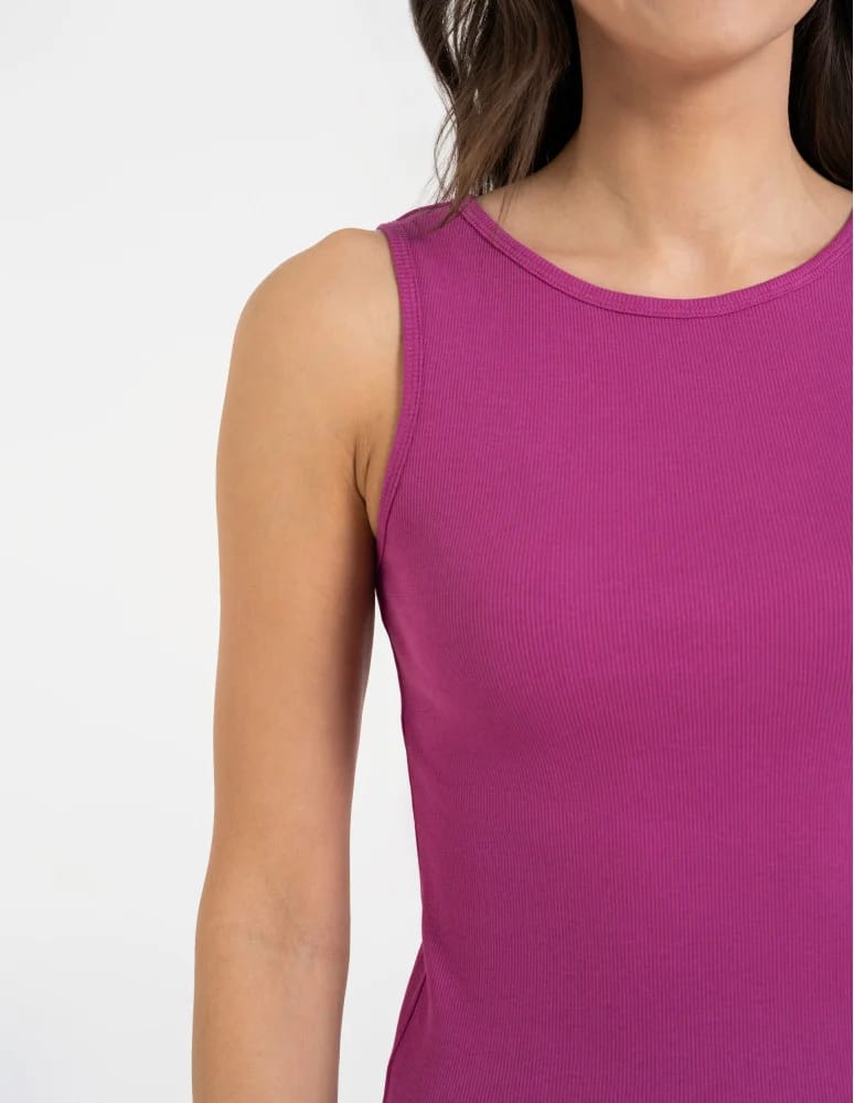 Topy na ramiączkach - Damska koszulka Tank Top w prążek FIOLETOWY - produkt moraj.pl 3