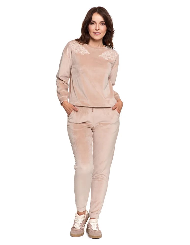 Bluzy damskie - Bluza damska welurowa bez kaptura z haftem BEŻOWY  - produkt moraj.pl 14