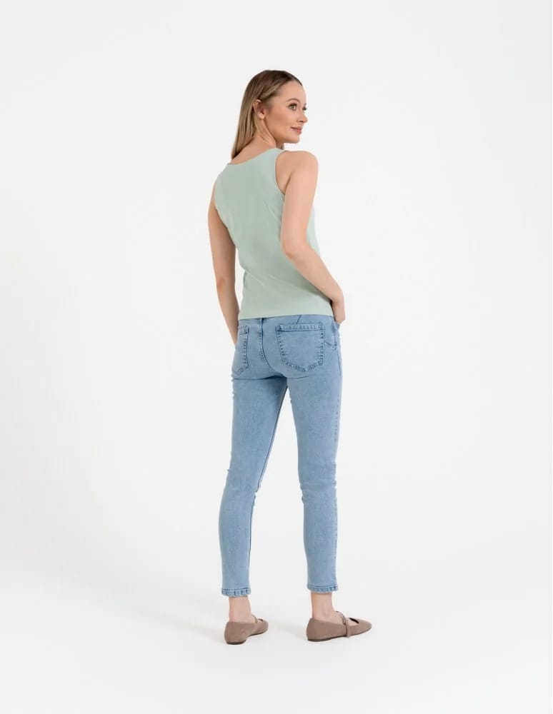 Koszulki i T-shirty - Damska bluzka bez rękawów bawełniana z ażurowym wykończeniem ZIELONY - produkt moraj.pl 4
