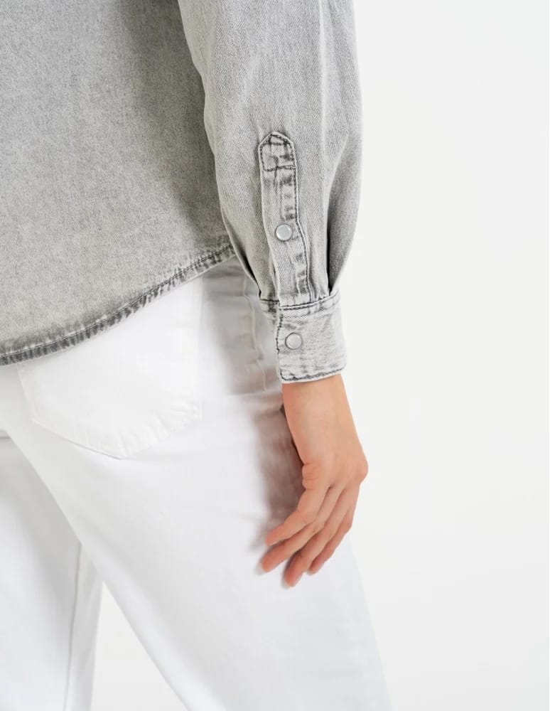 Bluzki i koszule - Koszula jeansowa damska w stylu denim SZARY  - produkt moraj.pl 10