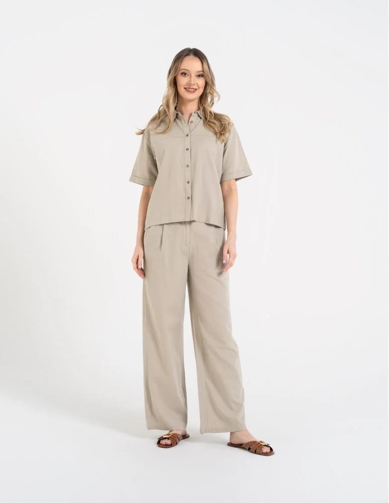 Koszule - Koszula damska casual elegancka z lnu i wiskozy i krótkim rękawem ZIELONY  - produkt moraj.pl 3