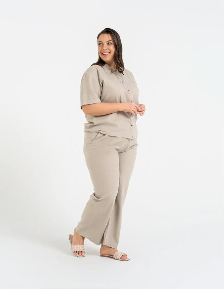 Koszule - Koszula damska casual elegancka z lnu i wiskozy i krótkim rękawem ZIELONY  - produkt moraj.pl 8