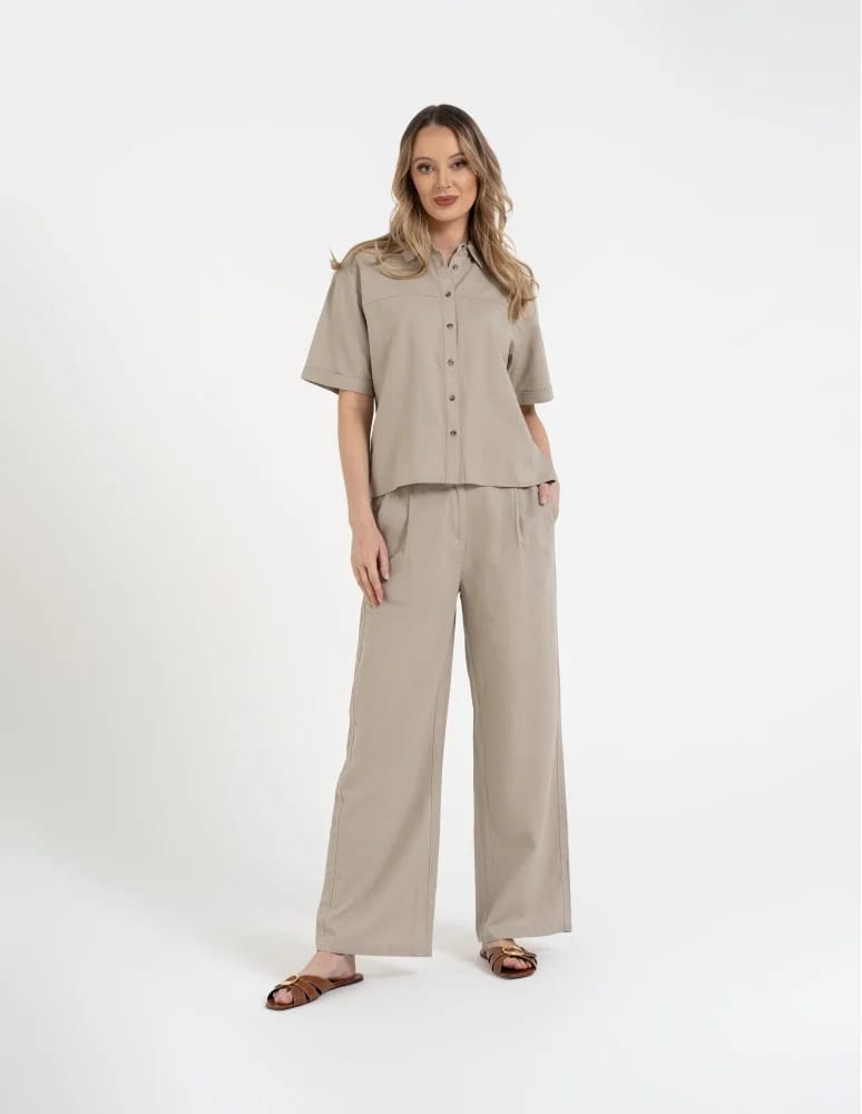 Koszule - Koszula damska casual elegancka z lnu i wiskozy i krótkim rękawem ZIELONY  - produkt moraj.pl 13