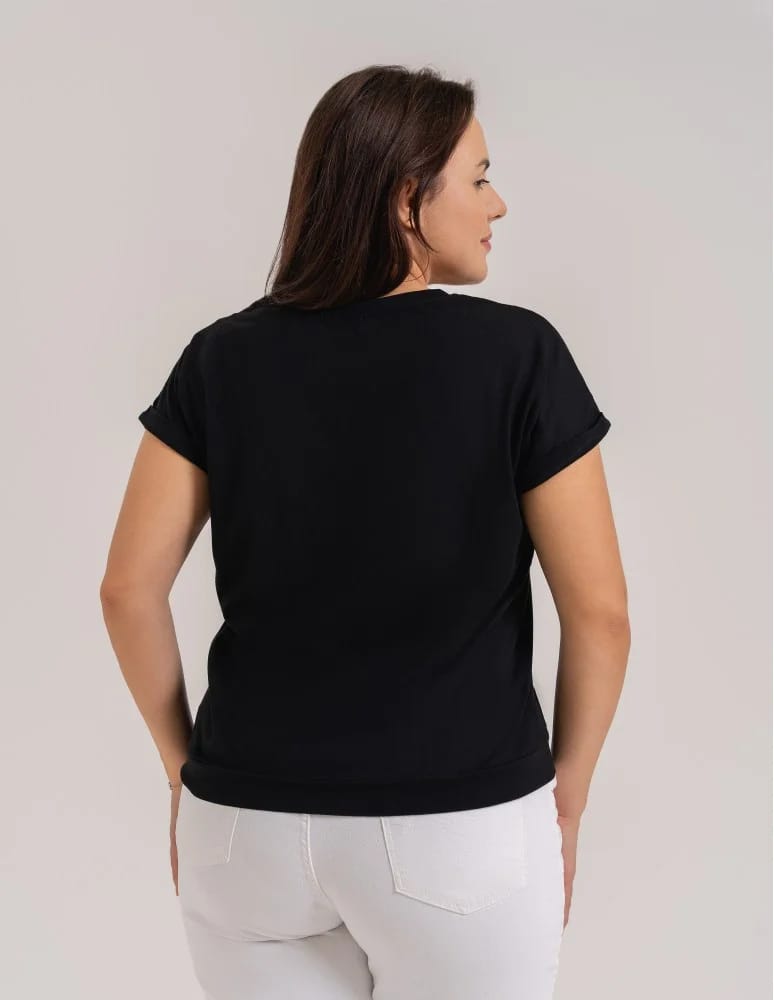 Bluzki z krótkim rękawem - Bluzka damska z domieszką modalu i dekoltem V Plus Size CZARNY - produkt moraj.pl 7