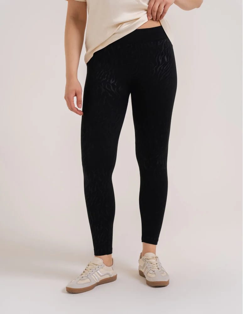 Legginsy damskie - Damskie legginsy ocieplane z szeroką gumą w pasie CZARNY - produkt moraj.pl 2