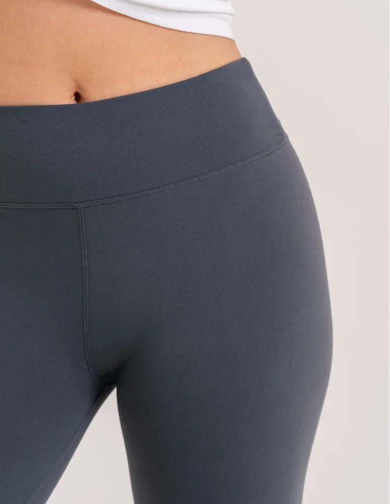 Legginsy damskie - Klasyczne legginsy 3/4 damskie peach touch SZARY  - produkt moraj.pl 2