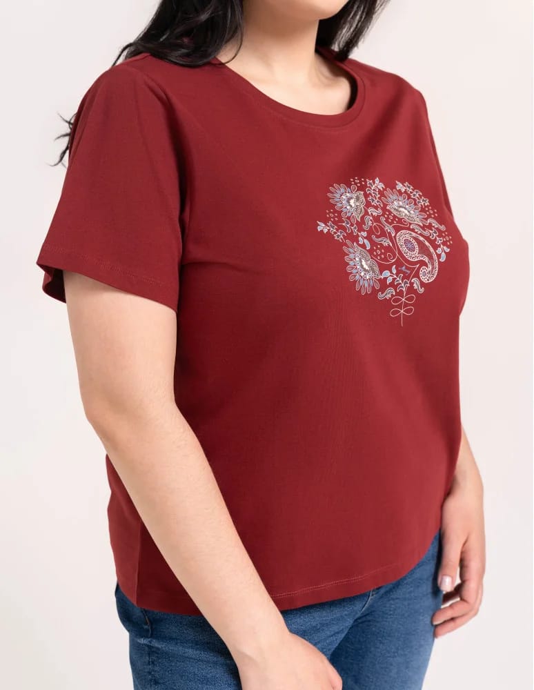 Koszulki z krótkim rękawem - Bawełniany t-shirt damski z krótkim rękawem w stylu boho BORDOWY  - produkt moraj.pl 3