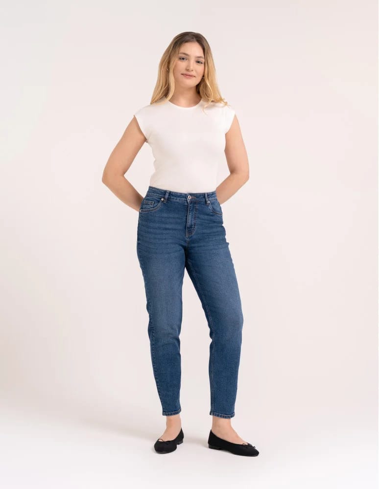 Jeansy - Damskie spodnie jeansowe mom fit NIEBIESKI - produkt moraj.pl 4