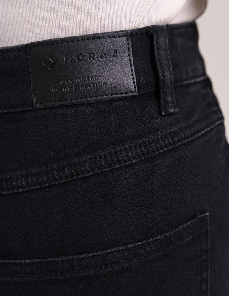 Jeansy - Damskie spodnie jeansowe mom fit CZARNY  - produkt moraj.pl 7