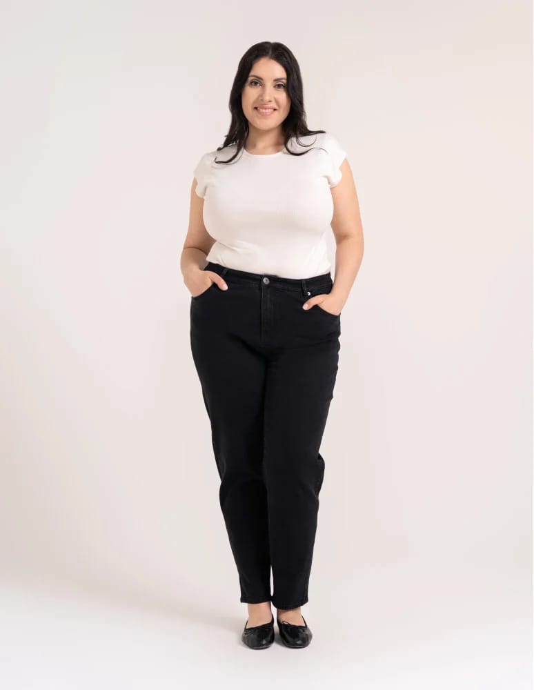 Jeansy - Damskie spodnie jeansowe mom fit CZARNY - produkt moraj.pl 8