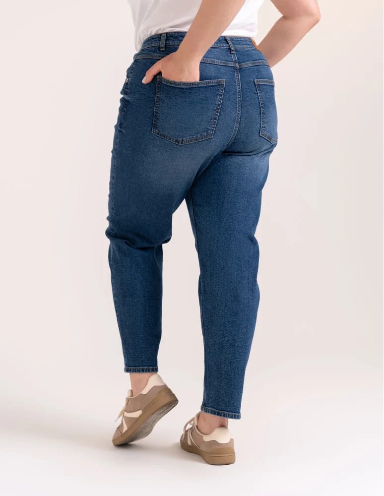 Jeansy - Damskie spodnie jeansowe mom fit NIEBIESKI - produkt moraj.pl 11