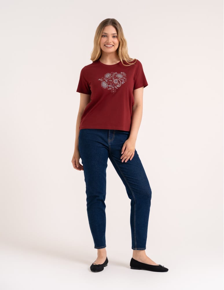 Koszulki z krótkim rękawem - Bawełniany t-shirt damski z krótkim rękawem w stylu boho BORDOWY  - produkt moraj.pl 3