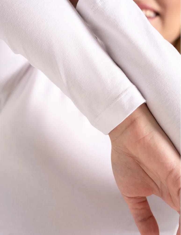 Bluzki z długim rękawem - Klasyczny longsleeve damski bawełniany Slim Fit BIAŁY  - produkt moraj.pl 3