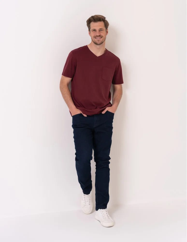 Koszulki z krótkim rękawem - Męski t-shirt bawełniany z dekoltem V na krótki rękaw z kieszonką BORDOWY - produkt moraj.pl 5