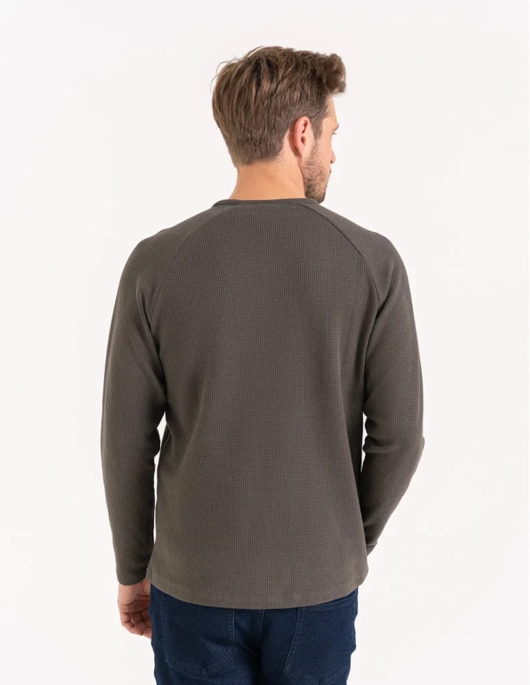 Koszulki i Tank Topy - Koszulka męska longsleeve ze strukturą i okrągłym KHAKI  - produkt moraj.pl 2