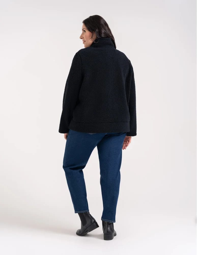 Kurtki damskie - Bluza polarowa damska sherpa baranek o kroju boxy ze stójką i kieszeniami CZARNY - produkt moraj.pl 12