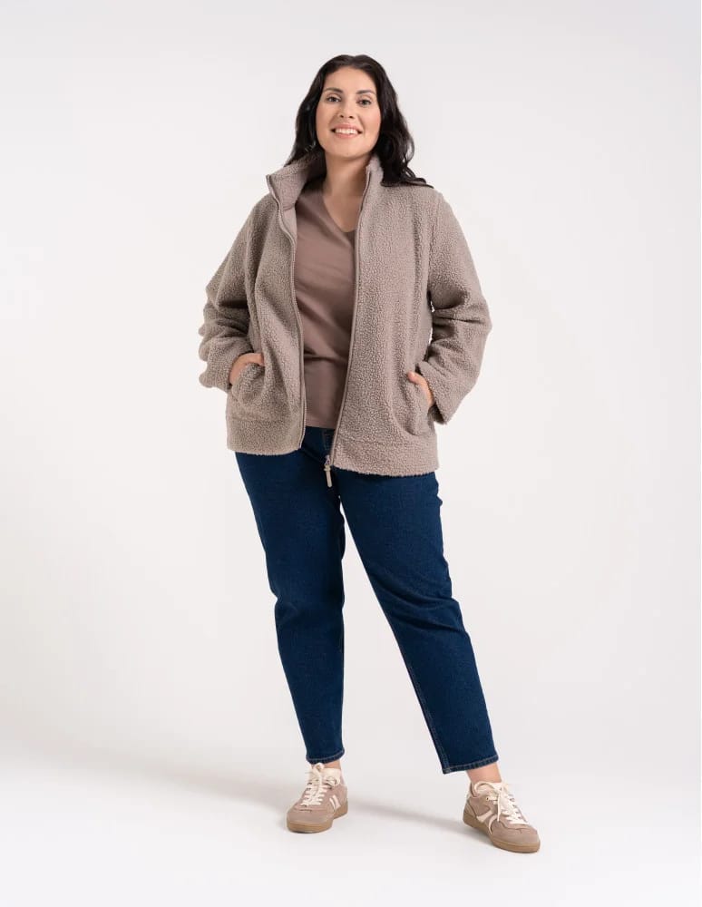 Kurtki damskie - Bluza polarowa damska sherpa baranek o kroju boxy ze stójką i kieszeniami BEŻOWY - produkt moraj.pl 13
