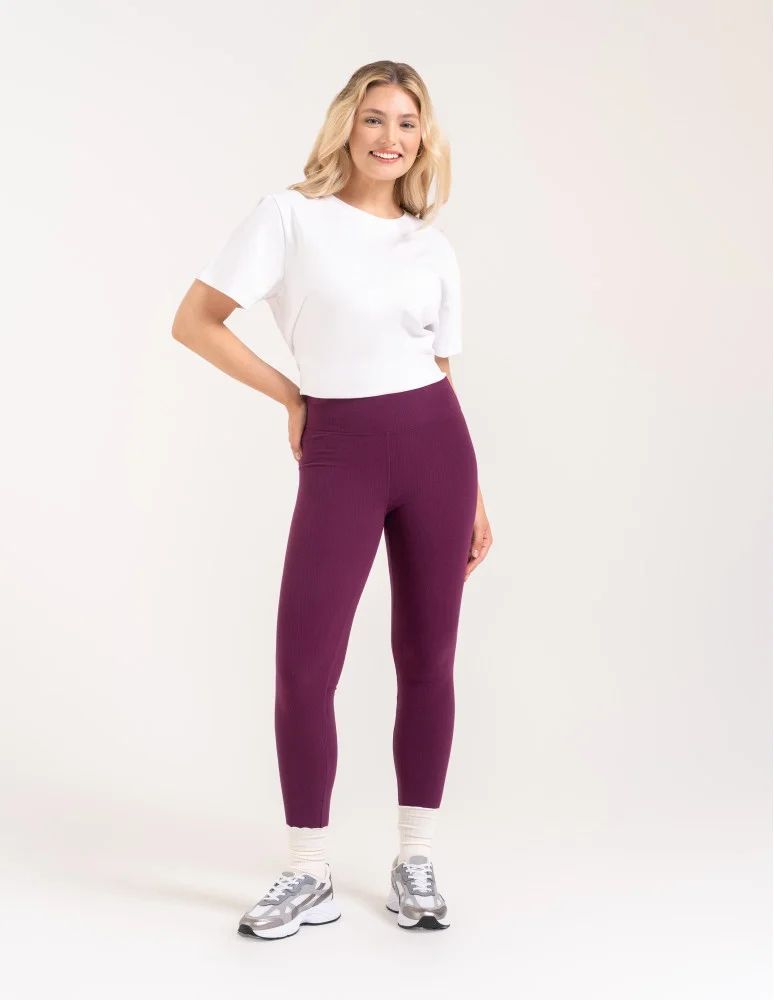 Legginsy damskie - Wygodne legginsy damskie prążkowane z wysokim stanem bezuciskowe FIOLETOWY - produkt moraj.pl 3