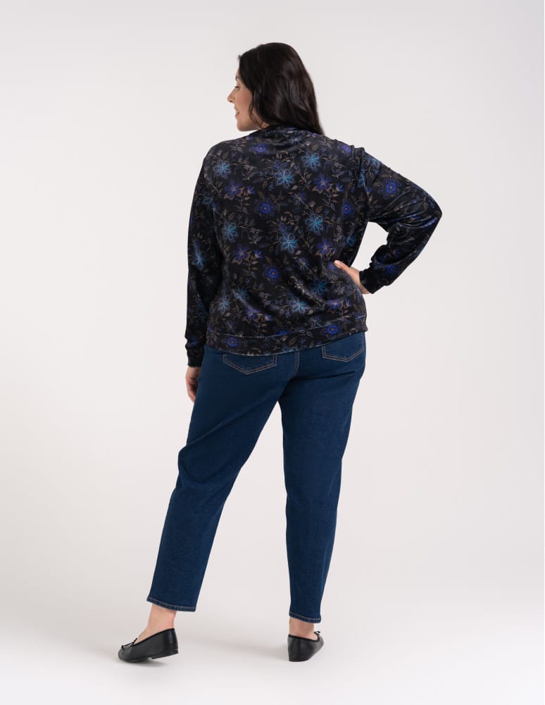 Bluzy damskie - Bluza welurowa damska rozpinana bomberka w kwiatowy print WZÓR 2  - produkt moraj.pl 4