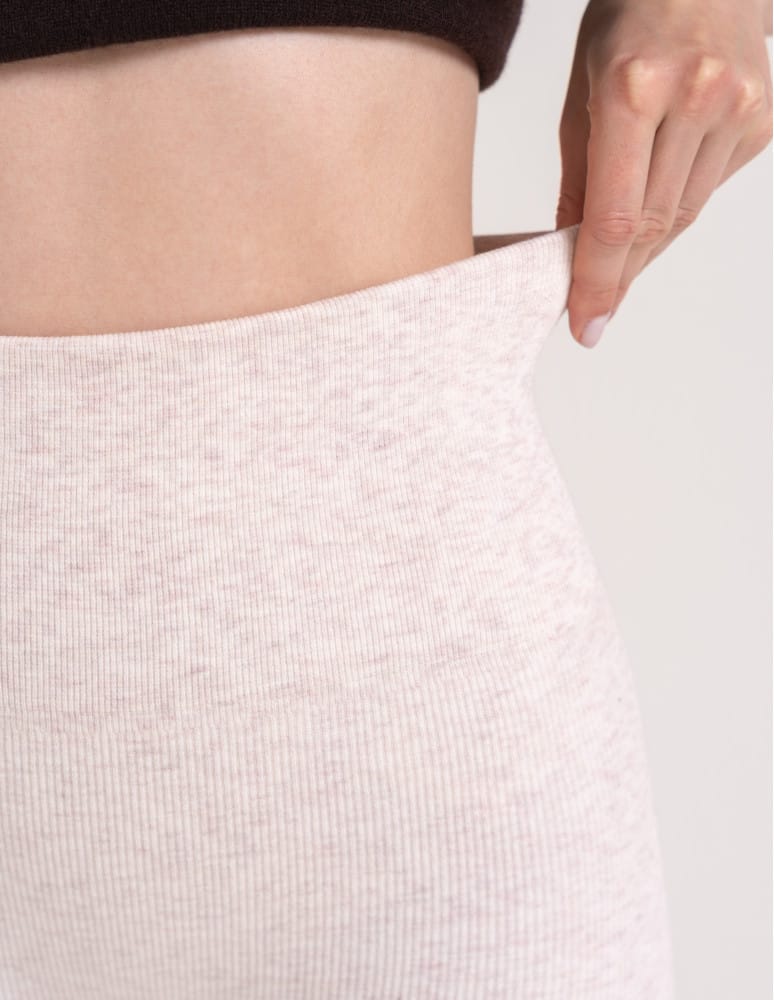 Legginsy ocieplane - Damskie legginsy modelujące z wysokim stanem i wiskozą w prążek KREMOWY  - produkt moraj.pl 3